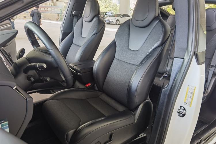 Used Tesla Model X 2017 X 100D Long Range Edition Interior 1