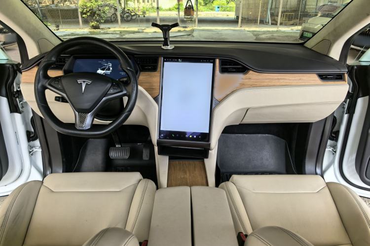 Used Tesla Model X 2017 X 100D Long Range Edition Interior 2