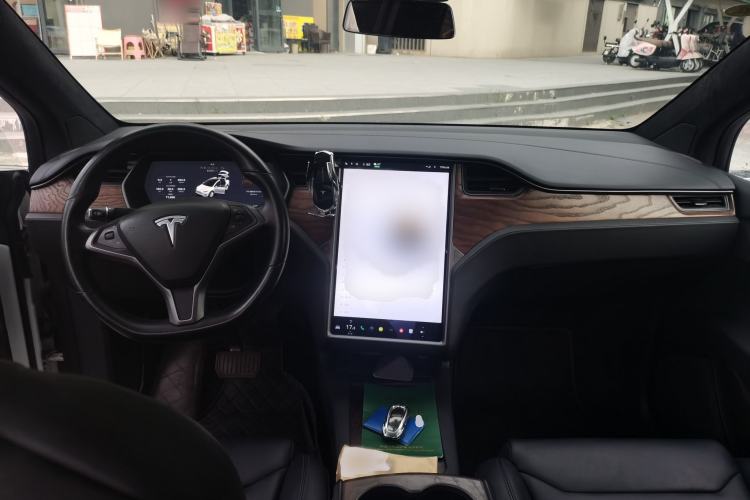 Used Tesla Model X 2017 X 100D Long Range Edition Interior 2