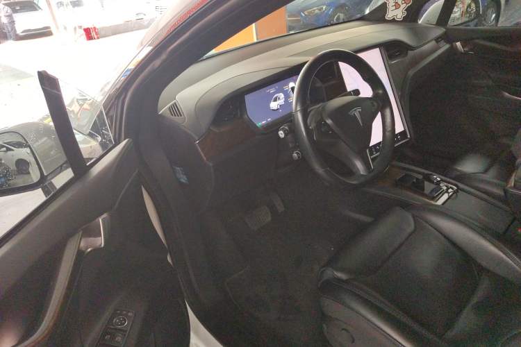 Used Tesla Model X 2017 X 100D Long Range Edition Interior 3