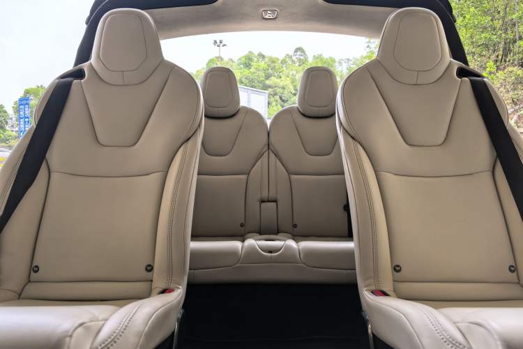 Used Tesla Model X 2017 X 100D Long Range Edition Interior 4