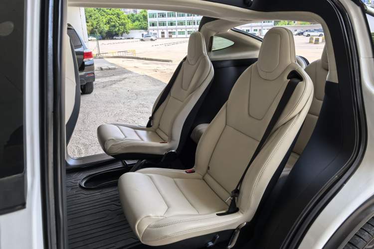 Used Tesla Model X 2017 X 100D Long Range Edition Interior 5