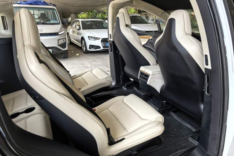 Used Tesla Model X 2017 X 100D Long Range Edition Interior 6