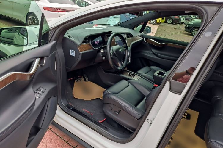 Used Tesla Model X 2017 X 100D Long Range Edition Interior 7
