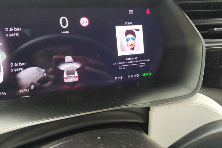 Used Tesla Model X 2017 X 100D Long Range Edition Odometer Close Up