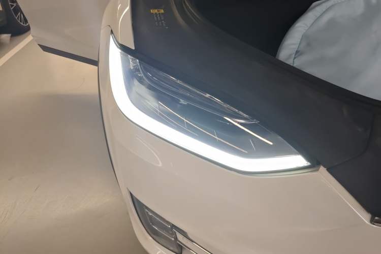 Used Tesla Model X 2017 X 100D Long Range Edition Right Front Headlight