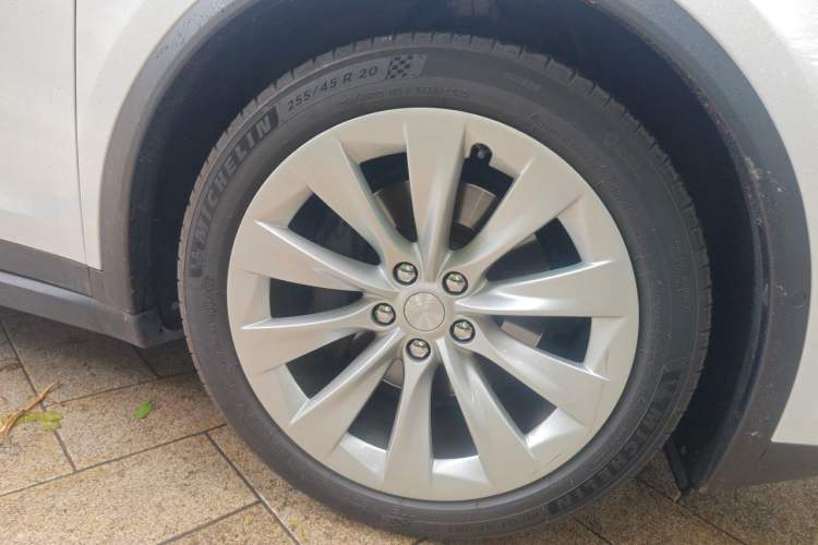 Used Tesla Model X 2017 X 100D Long Range Edition Right Front Wheel Hub
