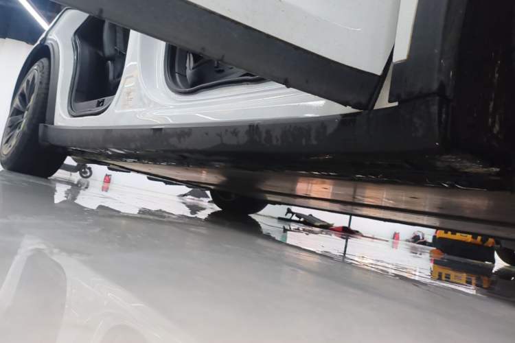 Used Tesla Model X 2017 X 100D Long Range Edition Right Side Sill
