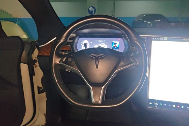 Used Tesla Model X 2017 X 100D Long Range Edition Steering Wheel