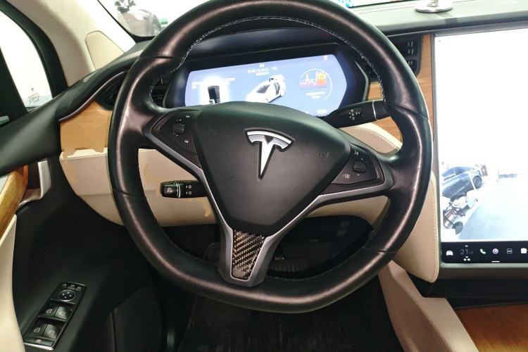 Used Tesla Model X 2017 X 100D Long Range Edition Steering Wheel