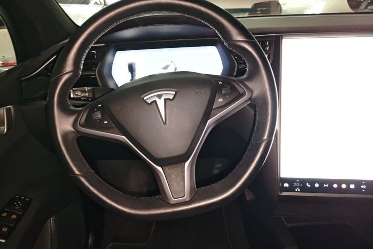Used Tesla Model X 2017 X 100D Long Range Edition Steering Wheel