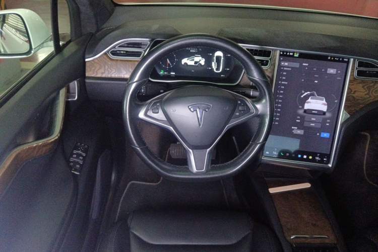 Used Tesla Model X 2017 X 100D Long Range Edition Steering Wheel