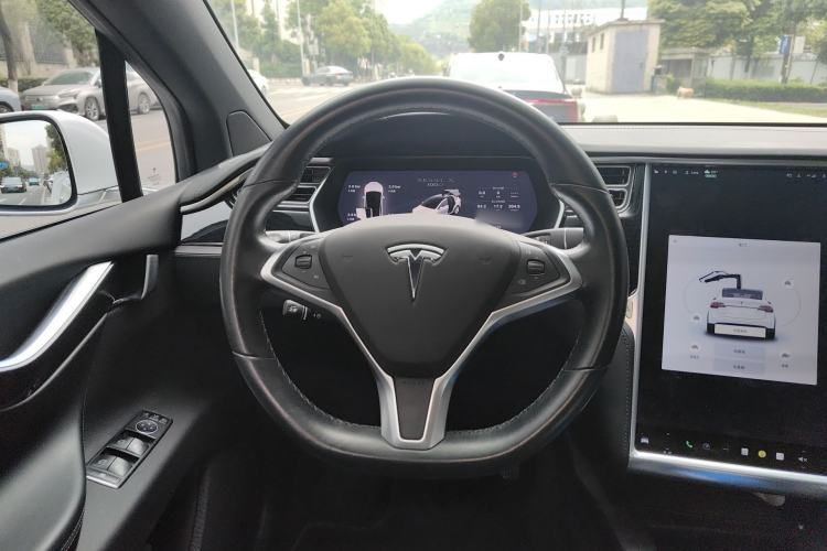 Used Tesla Model X 2017 X 100D Long Range Edition Steering Wheel