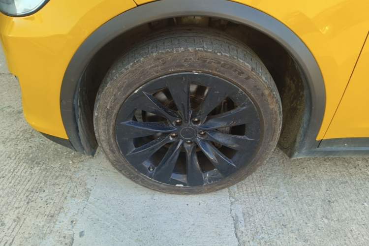 Used Tesla Model X 2017 X 100D Long Range Edition Left Front Wheel Hub