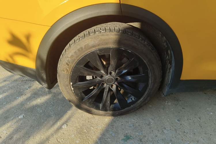 Used Tesla Model X 2017 X 100D Long Range Edition Right Rear Wheel Hub