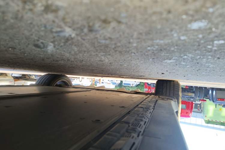 Used Tesla Model X 2017 X 100D Long Range Edition Right Side Sill