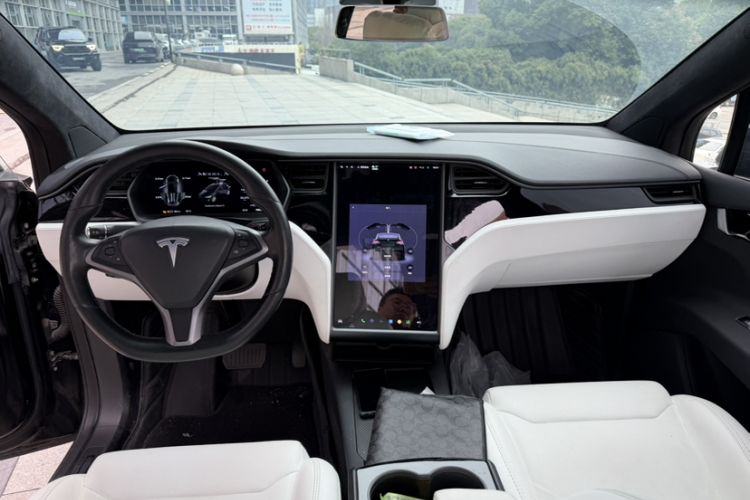 Used Tesla Model X 2019 Long-Range Version Audio And AC Panel