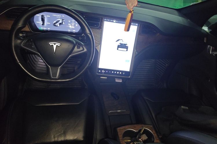 Used Tesla Model X 2019 Long-Range Version Center Console