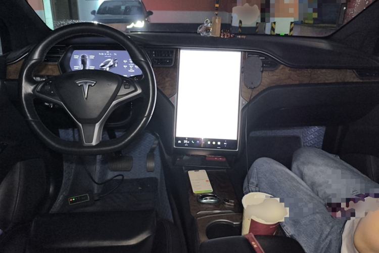 Used Tesla Model X 2019 Long-Range Version Center Console