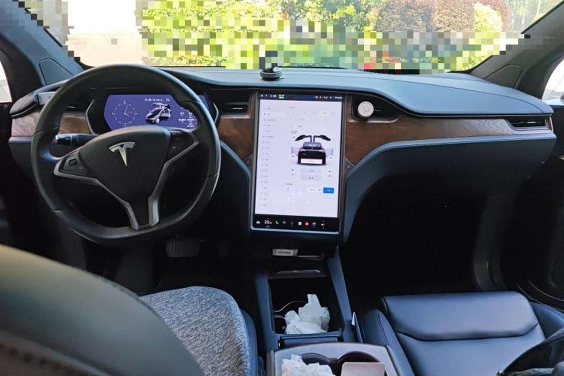 Used Tesla Model X 2019 Long-Range Version Center Console