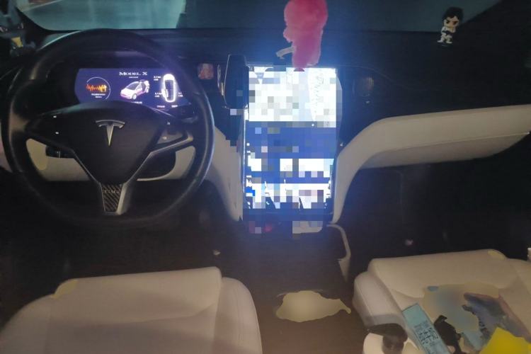 Used Tesla Model X 2019 Standard Range Version Center Console