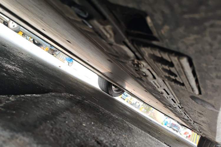 Used Tesla Model X 2019 Standard Range Version Chassis Front Left