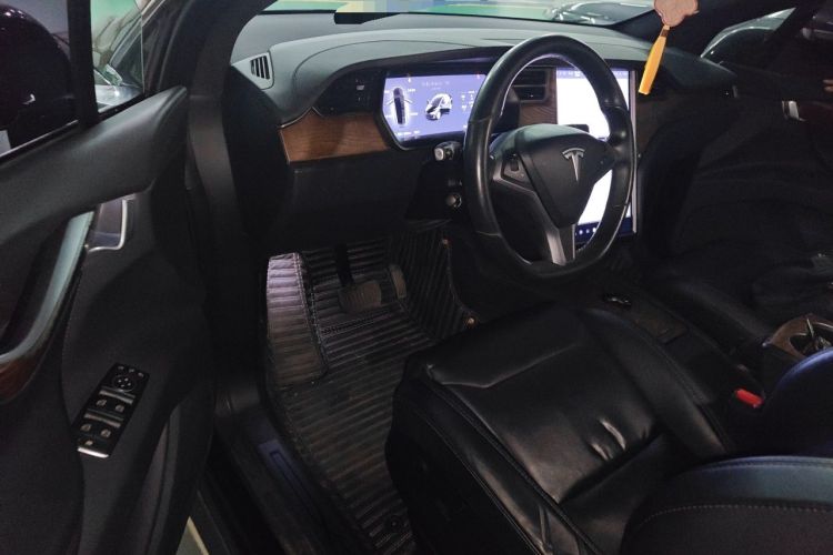 Used Tesla Model X 2019 Long-Range Version Driver Seat