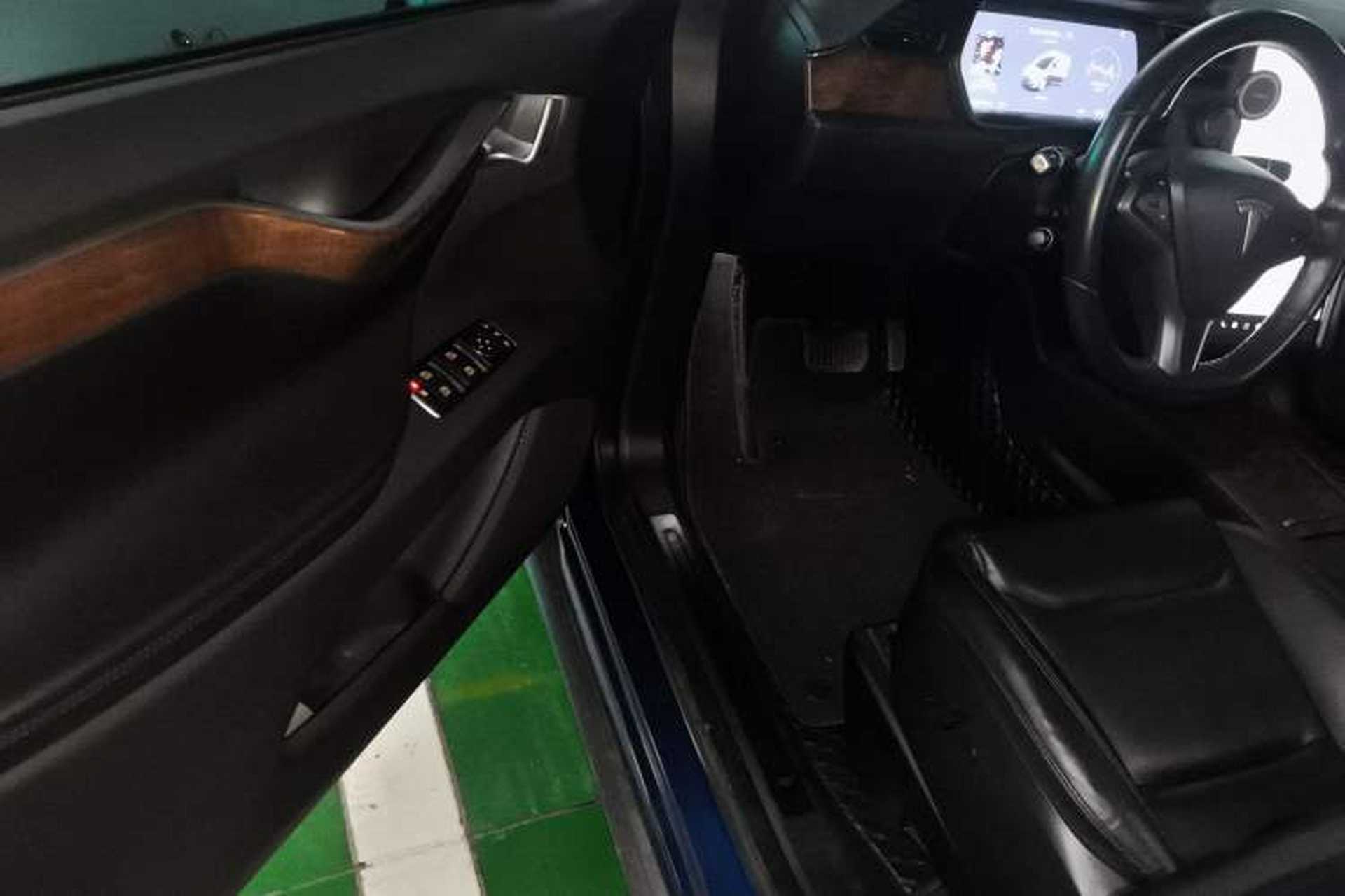 Used Tesla Model X 2019 Long-Range Version Driver Seat