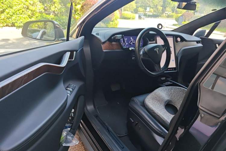 Used Tesla Model X 2019 Long-Range Version Driver Seat