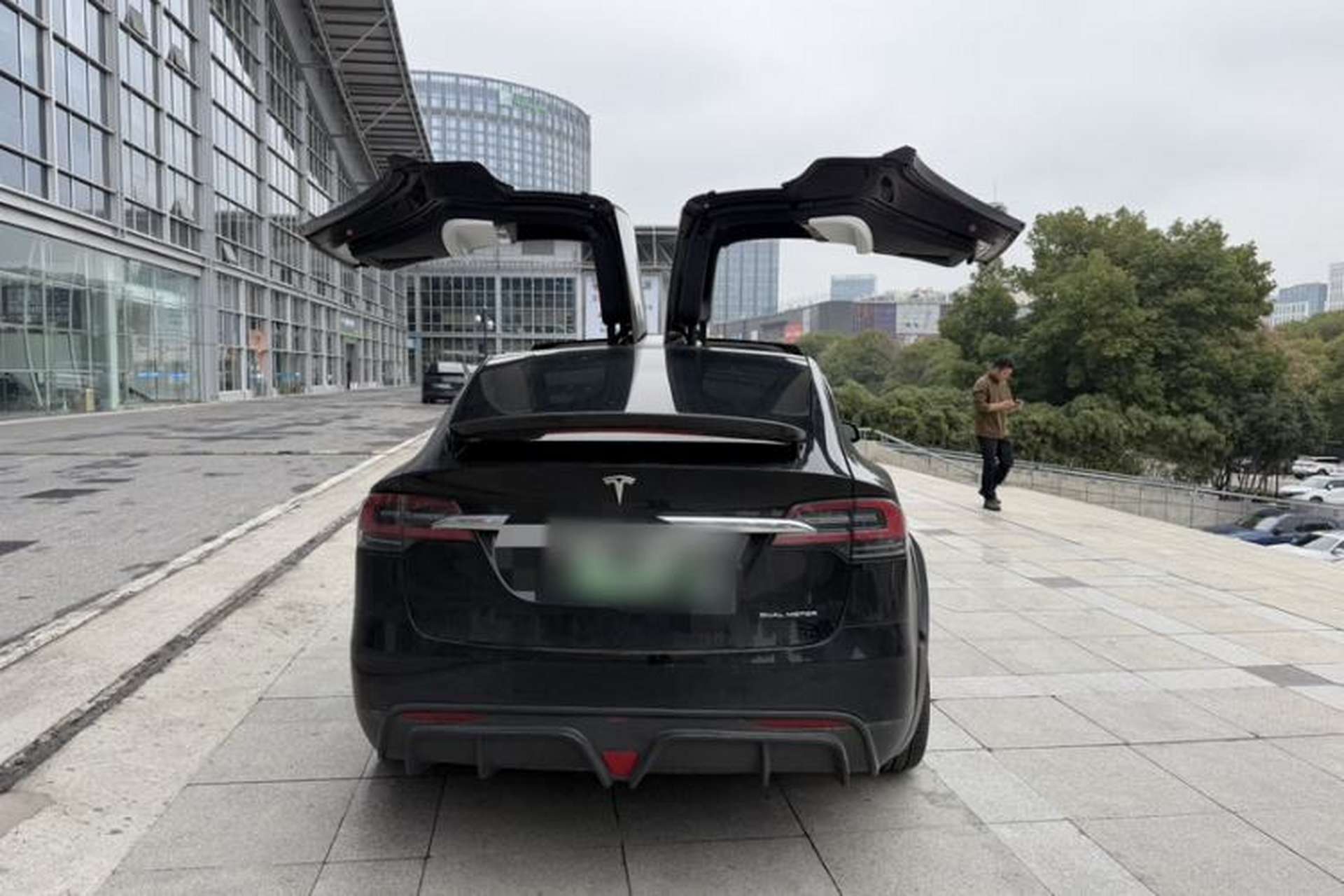 Used Tesla Model X 2019 Long-Range Version Exterior 6