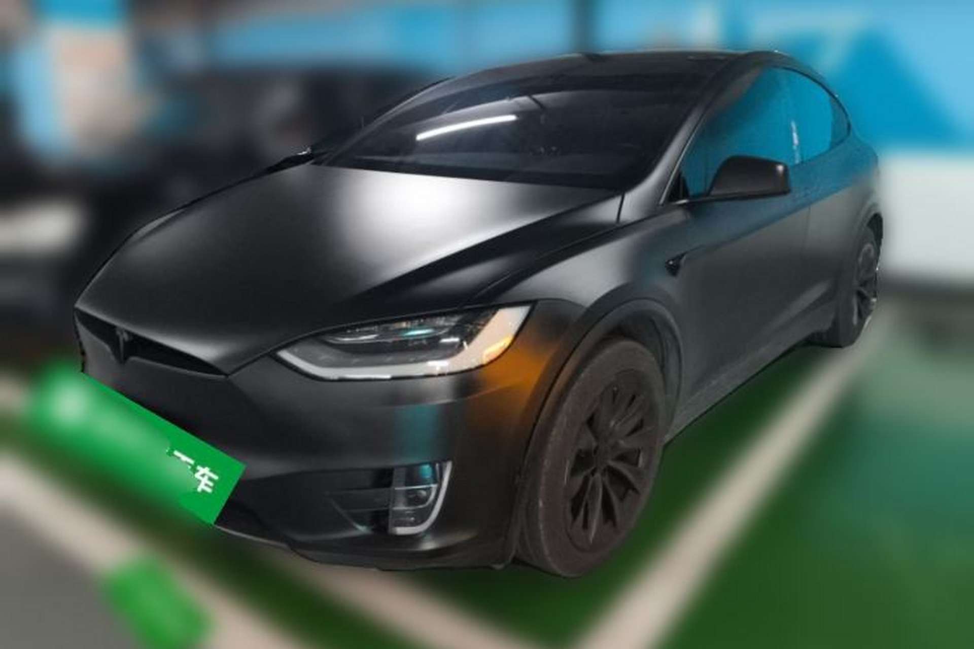 Used Tesla Model X 2019 Long-Range Version Front Left 45 Deg