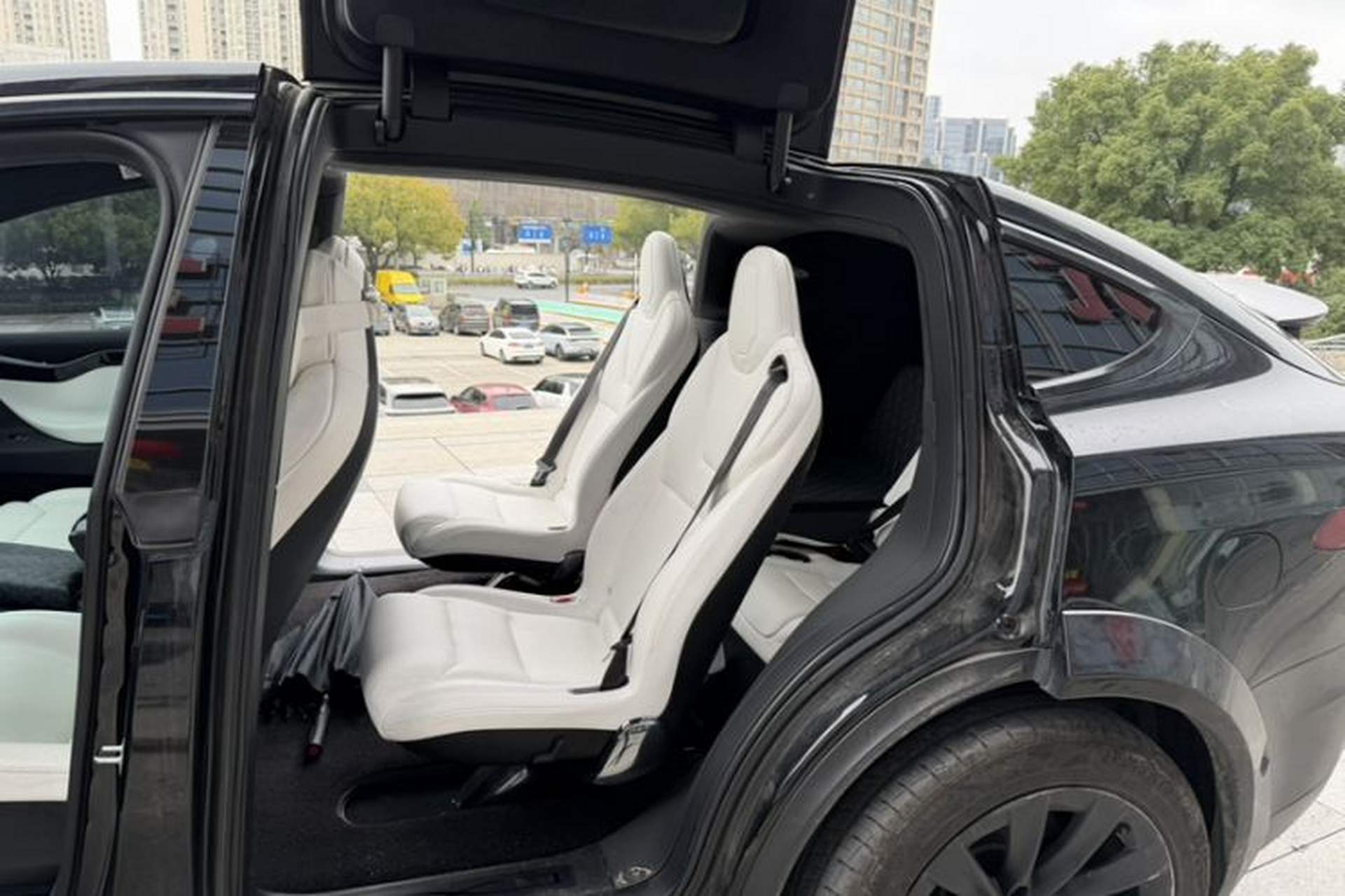 Used Tesla Model X 2019 Long-Range Version Interior 2