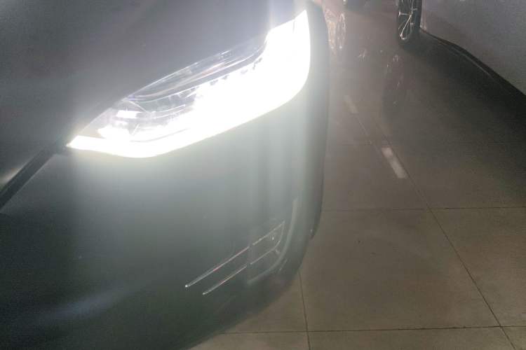 Used Tesla Model X 2019 Long-Range Version Left Front Headlight