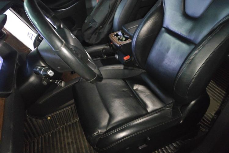 Used Tesla Model X 2019 Long-Range Version Left Front Seat