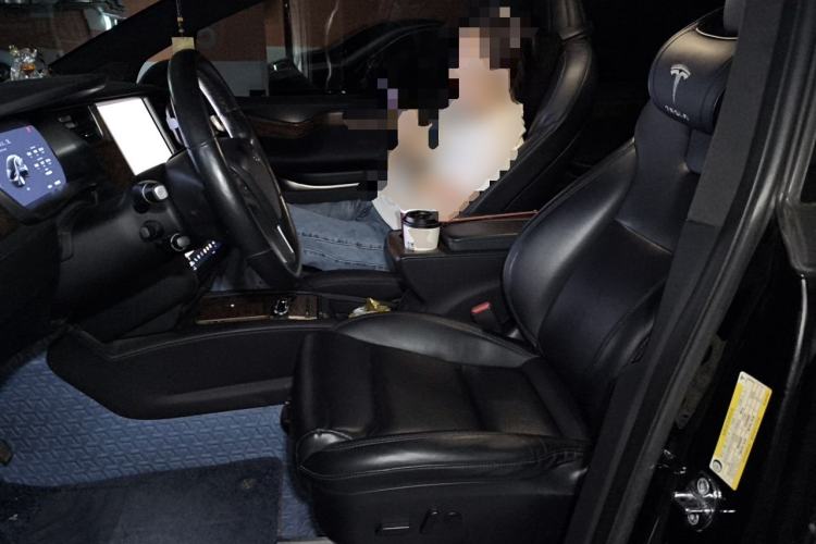Used Tesla Model X 2019 Long-Range Version Left Front Seat