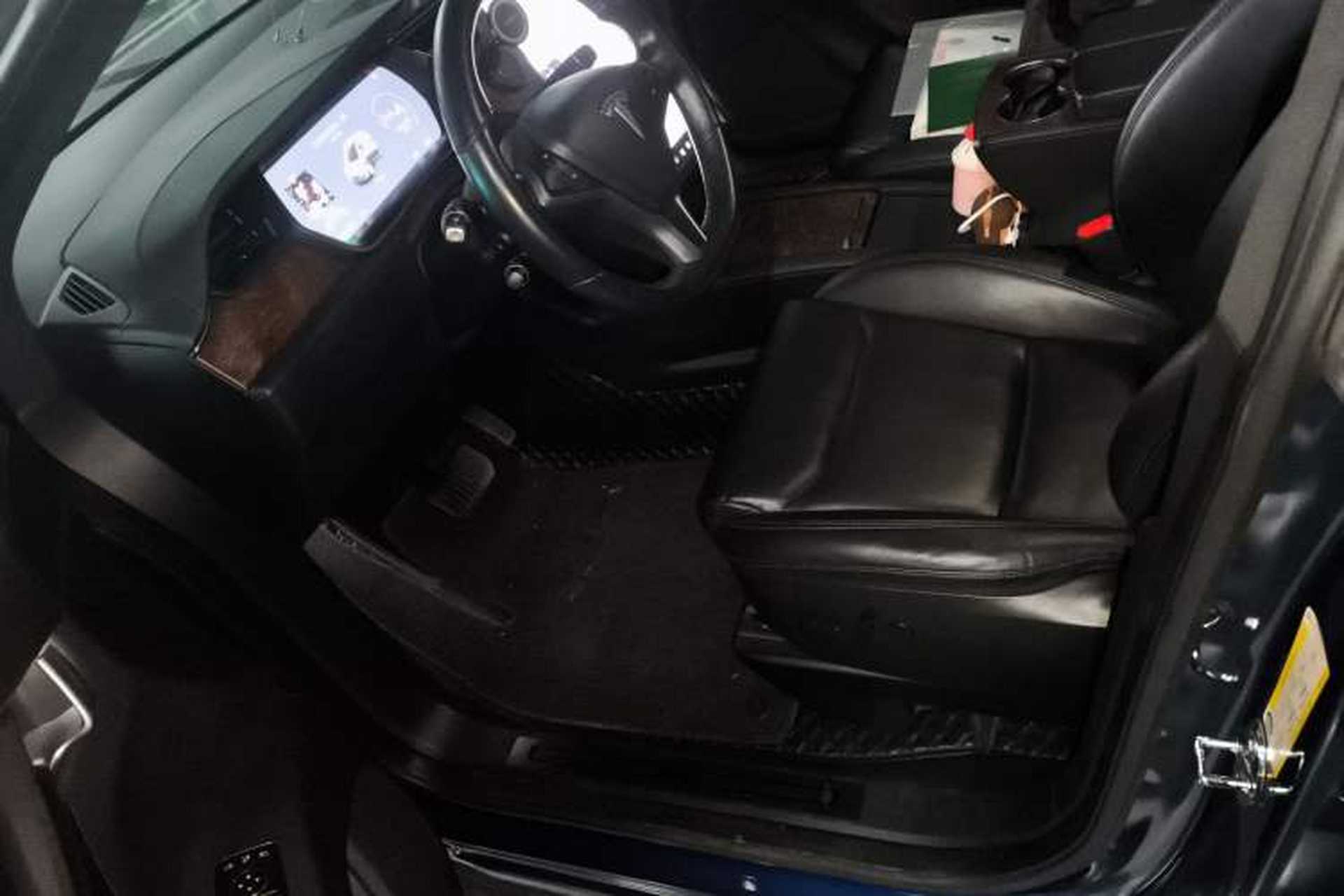 Used Tesla Model X 2019 Long-Range Version Left Front Seat