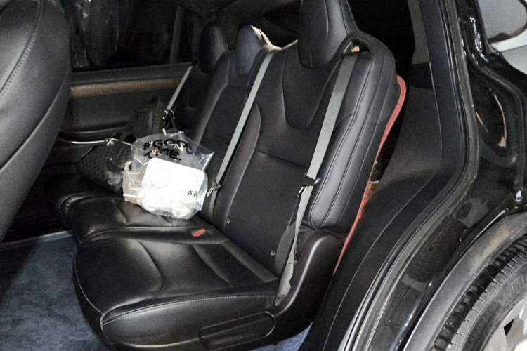 Used Tesla Model X 2019 Long-Range Version Left Rear Seat