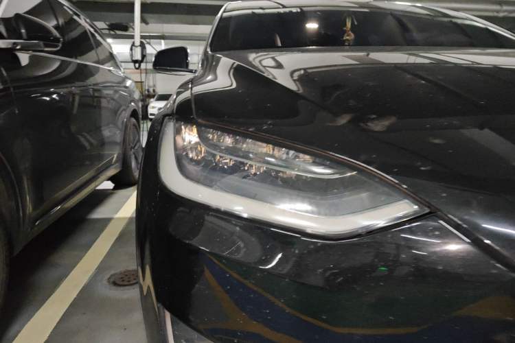 Used Tesla Model X 2019 Long-Range Version Right Front Headlight