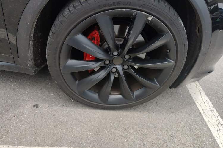 Used Tesla Model X 2019 Performance High-Performance Edition Right Front Wheel Hub