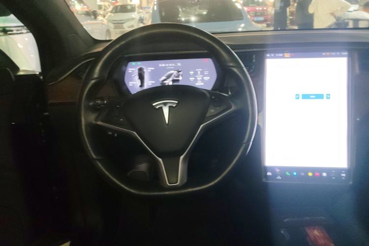 Used Tesla Model X 2019 Long-Range Version Steering Wheel
