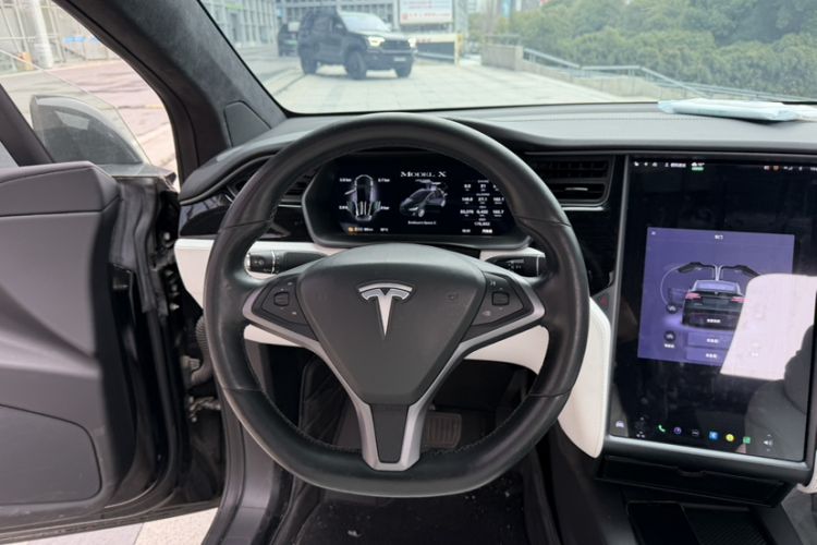 Used Tesla Model X 2019 Long-Range Version Steering Wheel