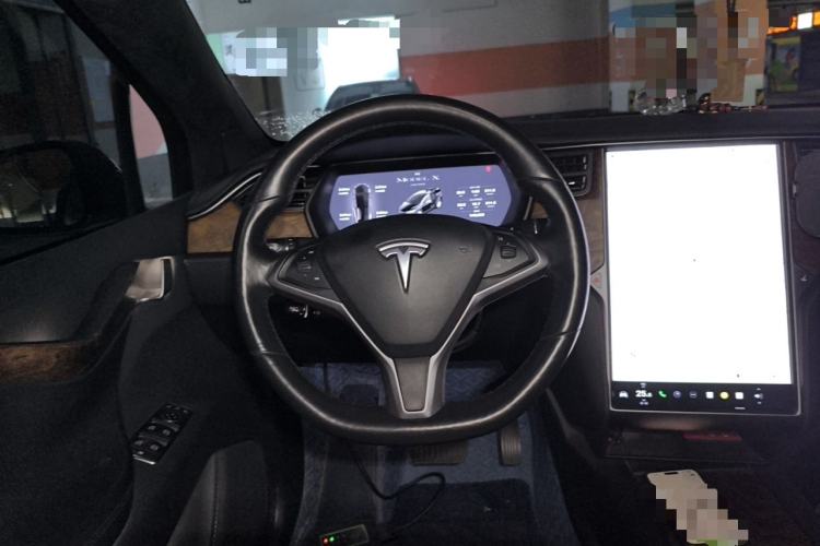 Used Tesla Model X 2019 Long-Range Version Steering Wheel