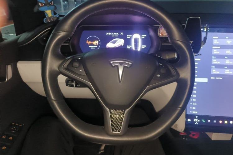 Used Tesla Model X 2019 Standard Range Version Steering Wheel