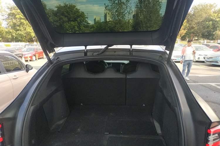 Used Tesla Model X 2019 Performance High-Performance Edition Trunk