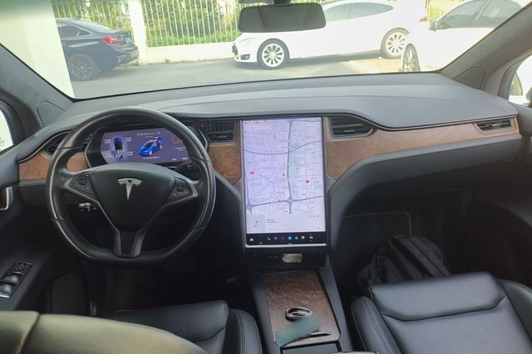 Used Tesla Model X 2019 Long-Range Version Center Console