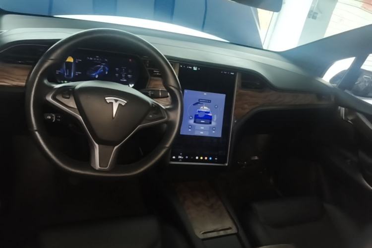 Used Tesla Model X 2019 Long-Range Version Center Console
