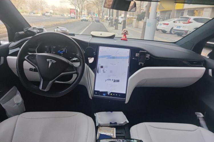 Used Tesla Model X 2019 Long-Range Version Center Console
