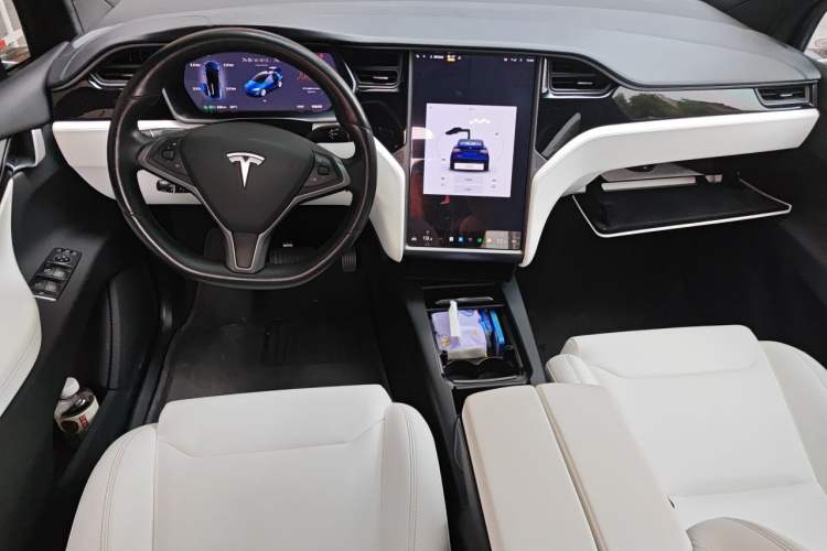 Used Tesla Model X 2019 Long-Range Version Center Console