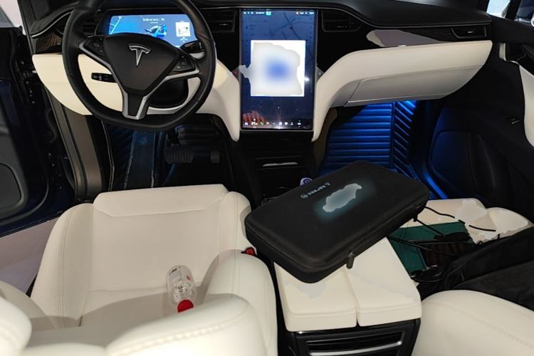 Used Tesla Model X 2019 Long-Range Version Center Console