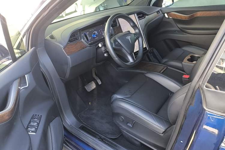 Used Tesla Model X 2019 Long-Range Version Driver Seat